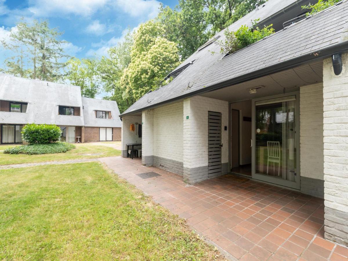 Snug Apartment In Houthalen Oost With Heated Pool Genk Buitenkant foto